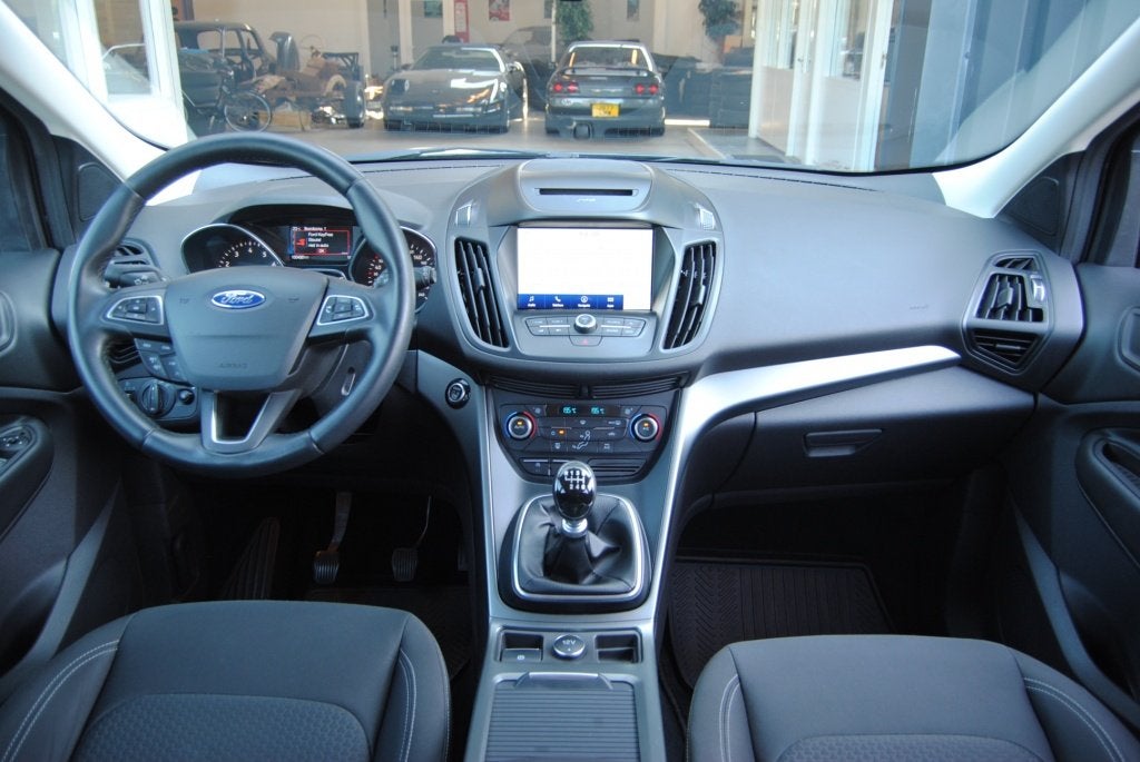 Ford Kuga 1.5 EcoB. Trend Ult. (bj 2019), Voorwielaandrijving, Euro 6, 4 cilinders, Blauw