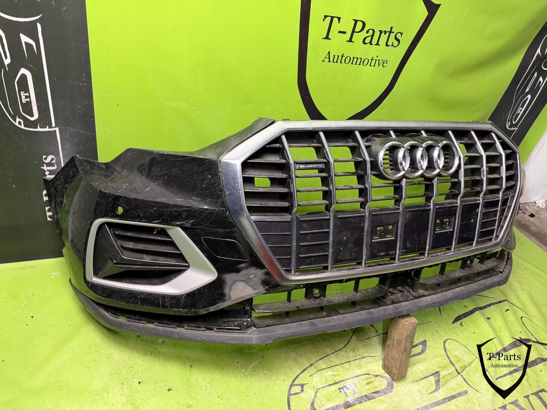 audi Q3 voorbumper bumper rooster 2018+, Auto-onderdelen, Gebruikt, AUDI AG, Auto-Union-Strasse 1
85045  Ingolstadt, DE, Kundenbetreuung@audi.de