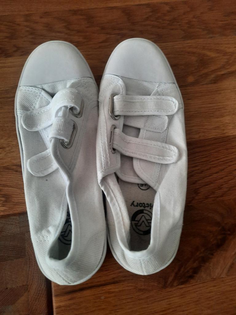 Gymschoenen maat 35, Maat 36 t/m 42, Ophalen of Verzenden, Zo goed als nieuw, Turnschoenen