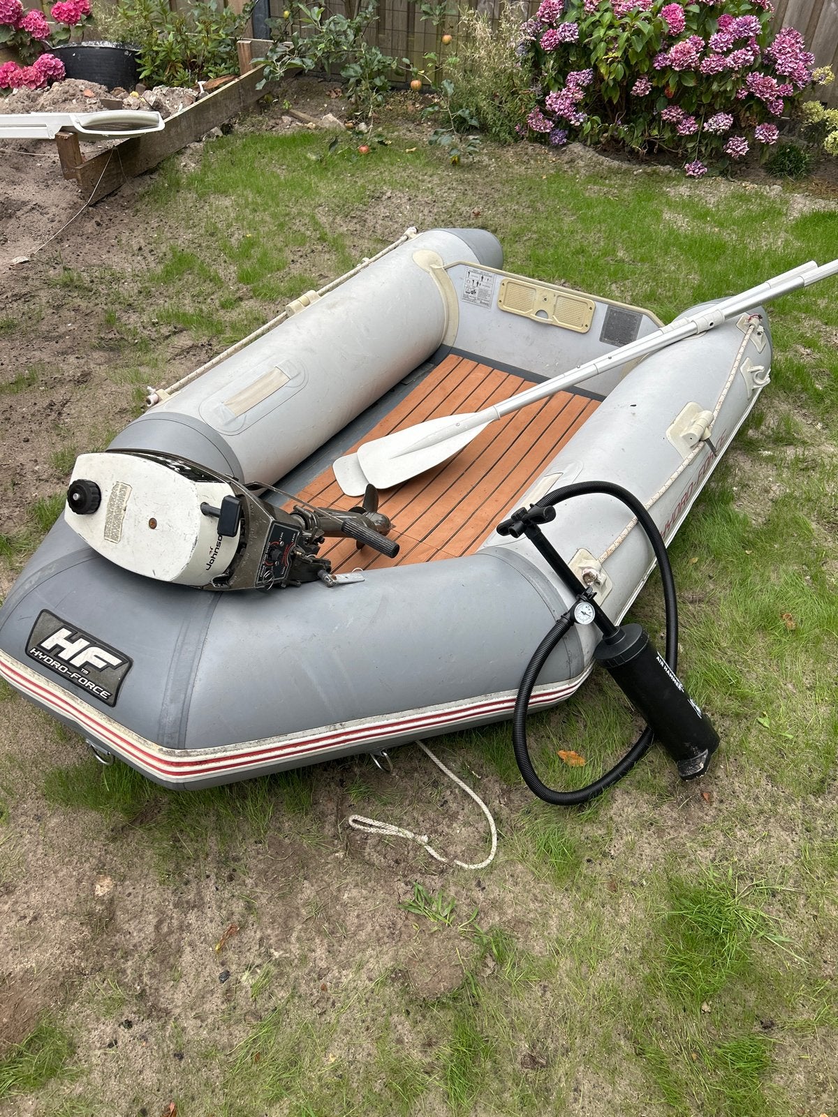 Hydro-Force opblaasboot met Johnson buitenboordmotor, Ophalen of Verzenden, Zo goed als nieuw, Overige typen
