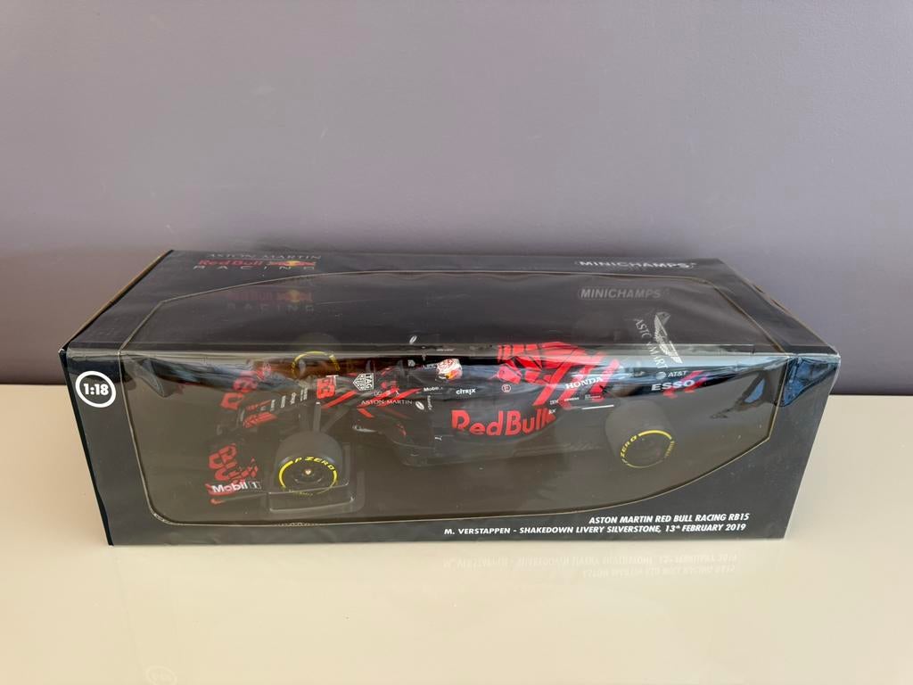 Shakedown Livery Silverstone 2019 Verstappen 1:18 Minichamps, Ophalen of Verzenden, Zo goed als nieuw, MiniChamps