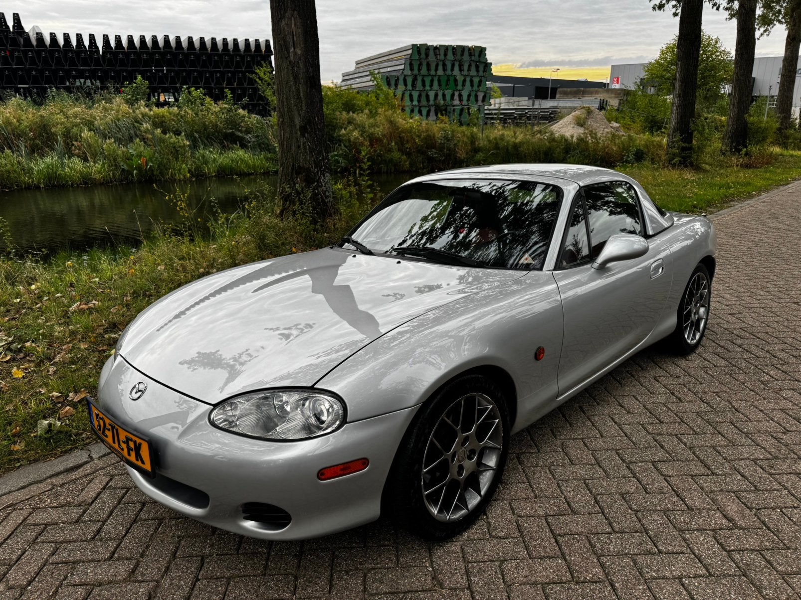 Mazda MX-5 1.8 SVT Roadster, 145 pk, Achterwielaandrijving, 40 €/maand, Zwart