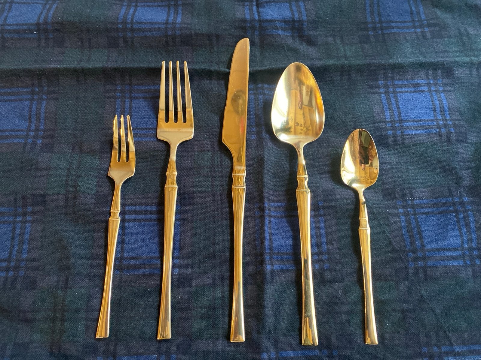 12 personen 60-delig bestekset goud/messing kleur, Huis en Inrichting, Keuken | Bestek, Ophalen of Verzenden, Nieuw, Rvs of Chroom