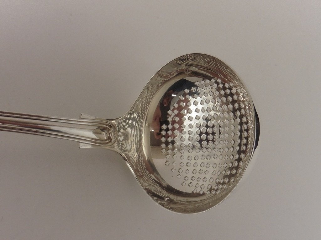 Zilveren strooilepel                                    Z143, Ophalen of Verzenden, Zilver