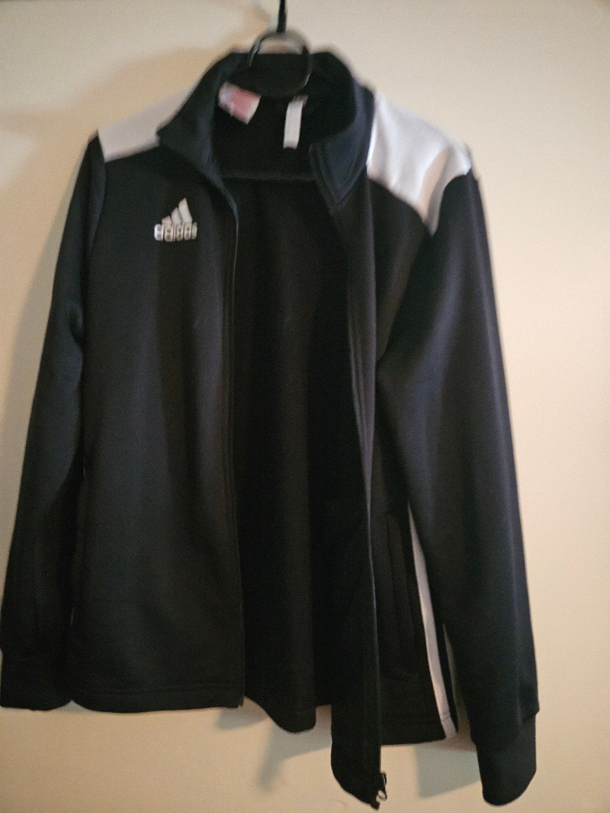 Adidas sportvest zwart maat 164, Ophalen of Verzenden, Zo goed als nieuw, Adidas, Jongen of Meisje