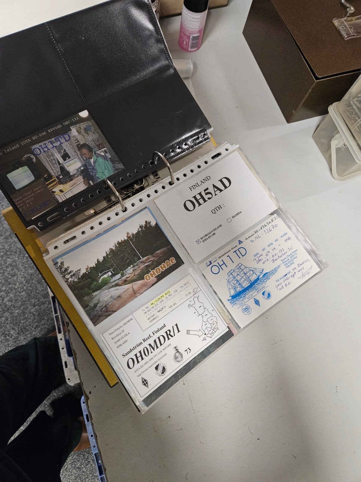 2 klappers vol QSL-kaarten - Wereldwijde collectie, Ophalen of Verzenden
