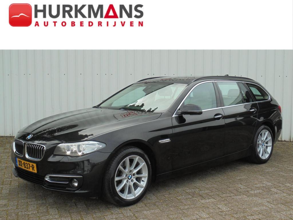 BMW 5-Serie 2.0 520i AUT 184 PK PANODAK TREKHAAK ENZ, Auto's, Automaat, 15 km/l, 4 cilinders, 2000 kg