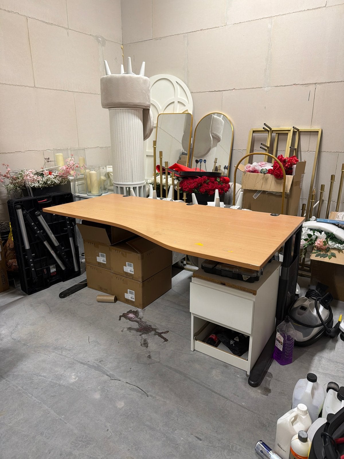 GRATIS Gebruikt bureau met verstelbaar onderstel, Overige typen, Gebruikt, Hout, Ophalen of Verzenden