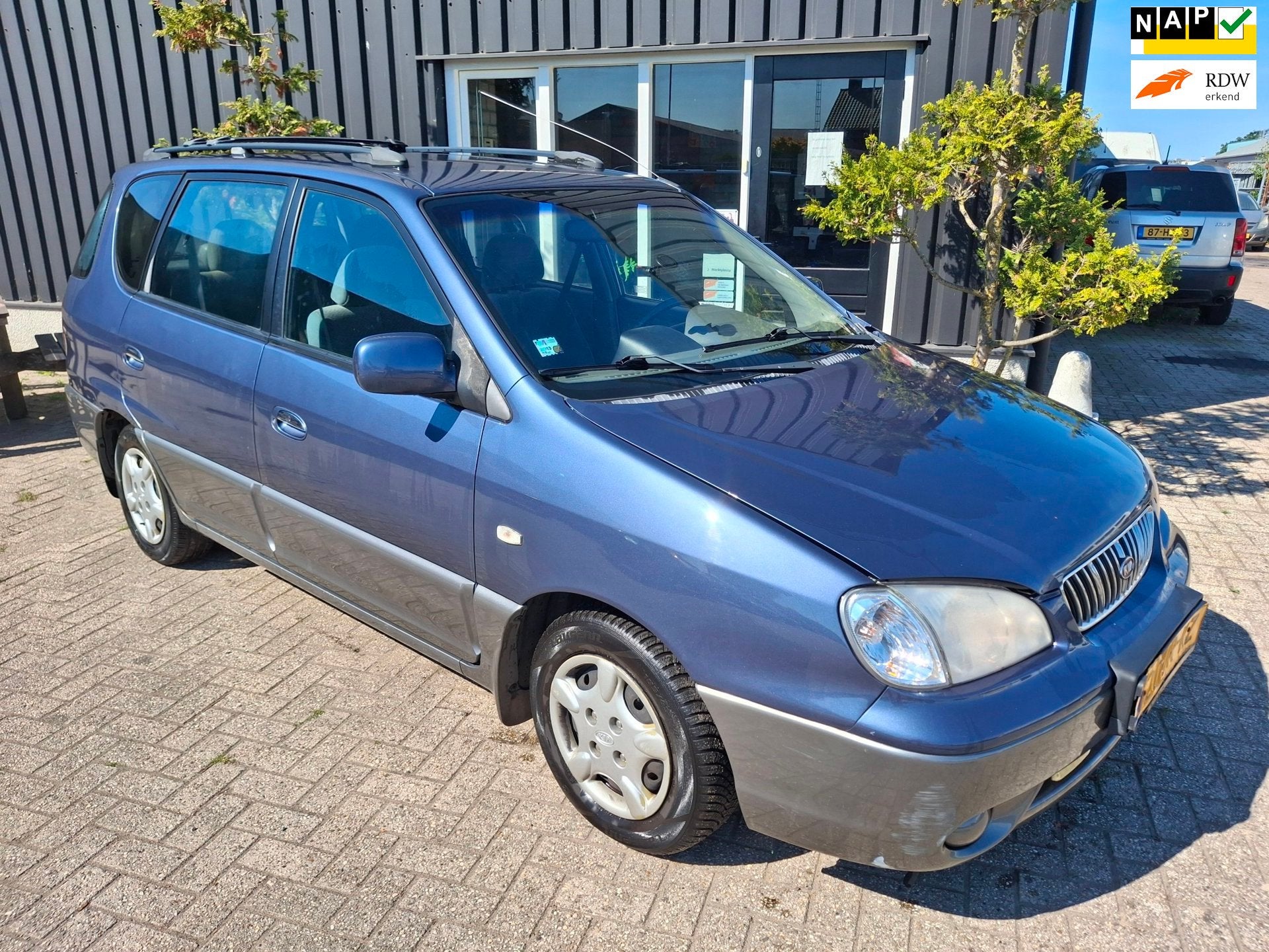 Kia Carens 1.8 LS airco export, Auto's, Kia, Voorwielaandrijving, 1793 cc, Metallic lak, 4 cilinders