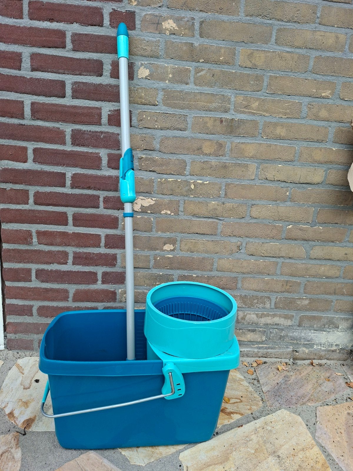 Leifheit Twist Vloerwisser dweilset 18L., Huis en Inrichting, Schoonmaakartikelen, Ophalen of Verzenden, Dweilemmer, -bak, of -wagen