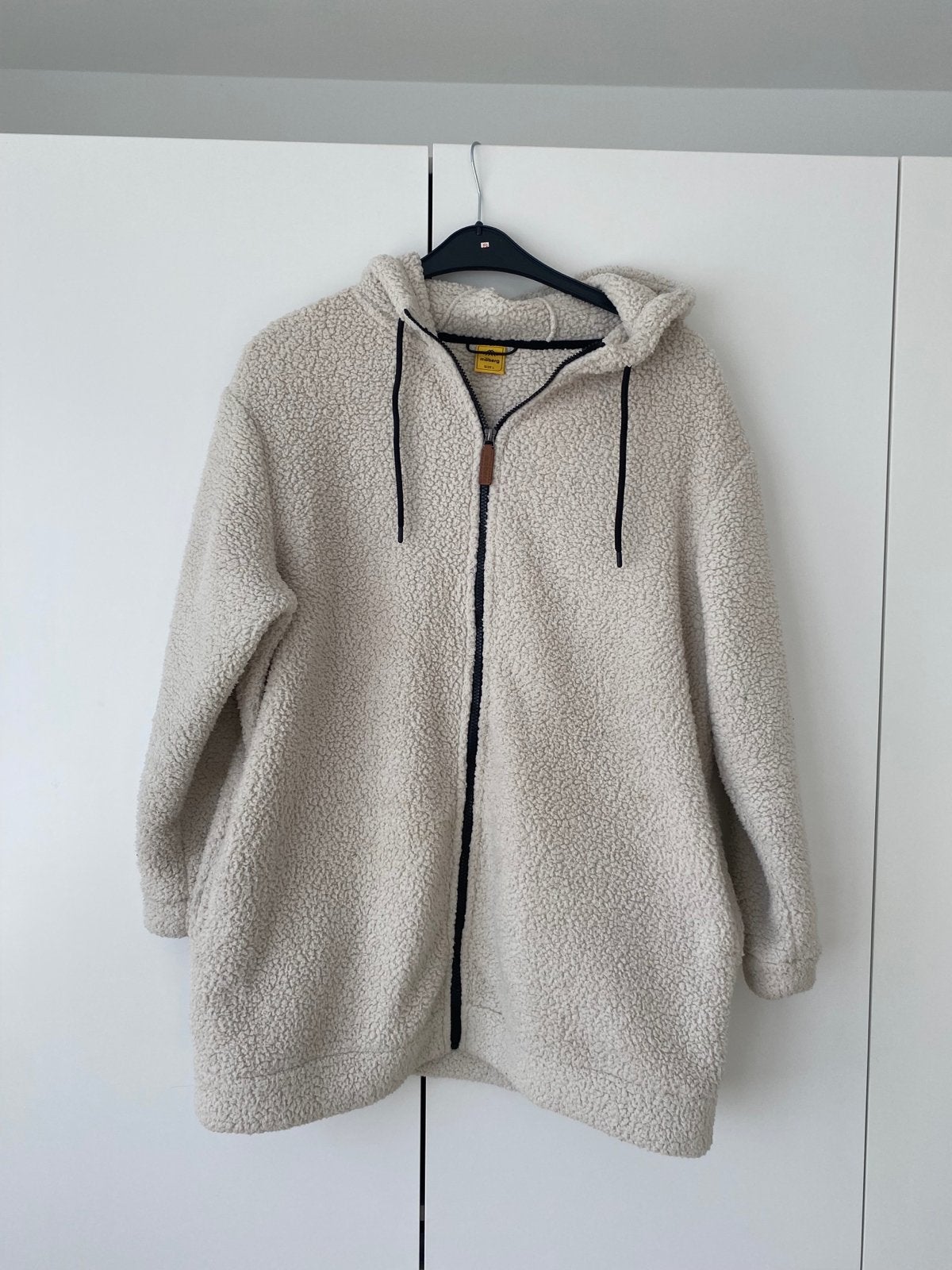 Möberg Teddy Jas Maat L - Zo goed als nieuw, Ophalen of Verzenden, Zo goed als nieuw, Maat 42/44 (L), Beige