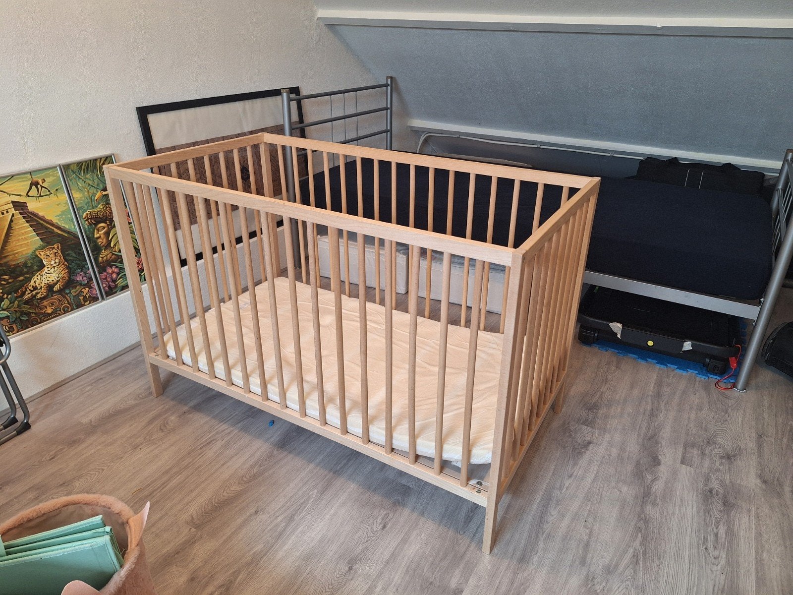 Ikea Sniglar Houten babybedje met matras - Zo goed als nieuw, Ophalen, Zo goed als nieuw, Minder dan 140 cm, Matras