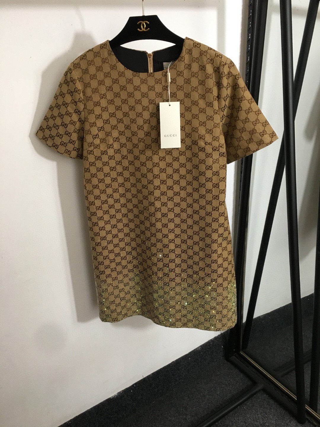 Prachtige gucci jurk met glitter details, Bruin, Nieuw, Onder de knie, Ophalen
