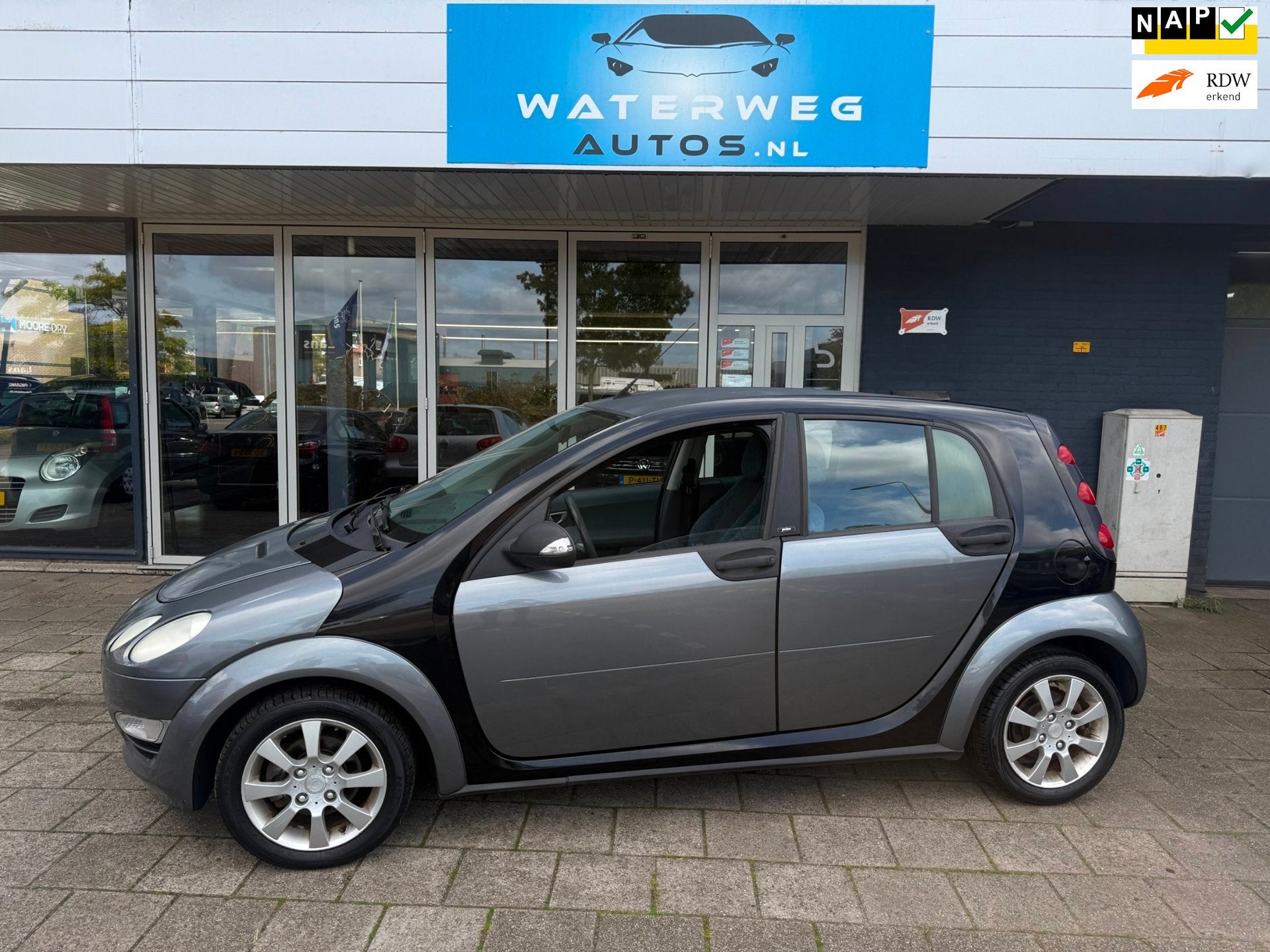 Smart Forfour 1.1 passion NAP|NEW APK, Auto's, Voorwielaandrijving, Stof, Zwart, Bedrijf