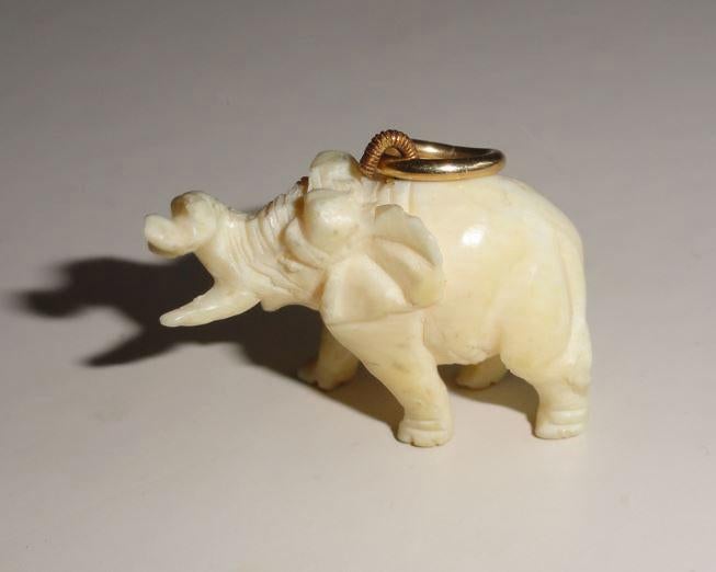Hanger Olifant Antiek Been Mammoet carving, Overige materialen, Ophalen of Verzenden, Zo goed als nieuw, Zilver