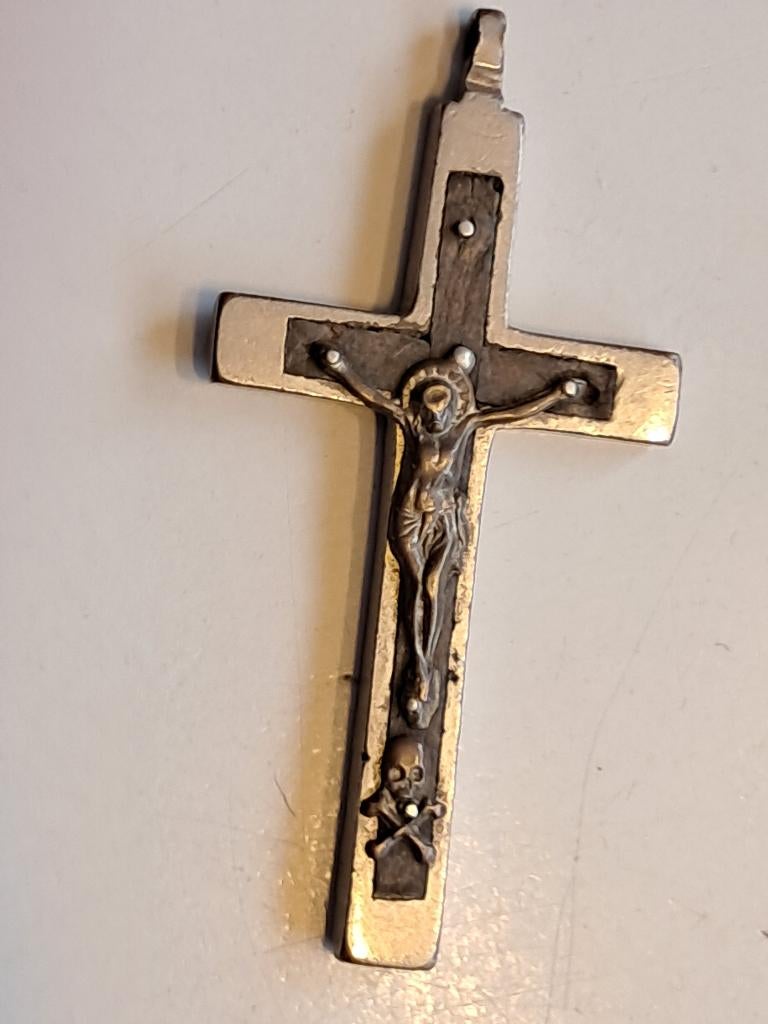 Kruisje als hanger, lengte 6 cm, Overige materialen, Ophalen of Verzenden, Zo goed als nieuw, Kruis of Symbool