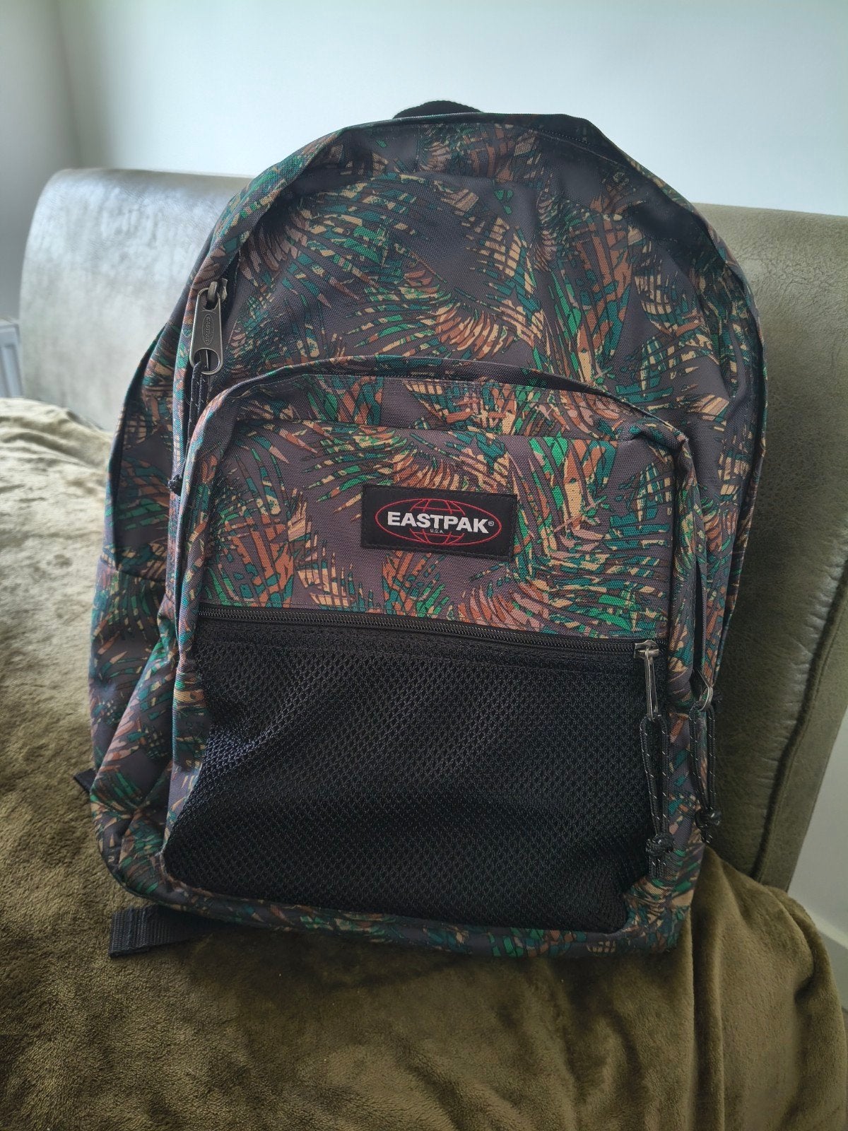 grote eastpack rugzak zgan, 40 cm of meer, Zo goed als nieuw, 60 cm of meer, Ophalen