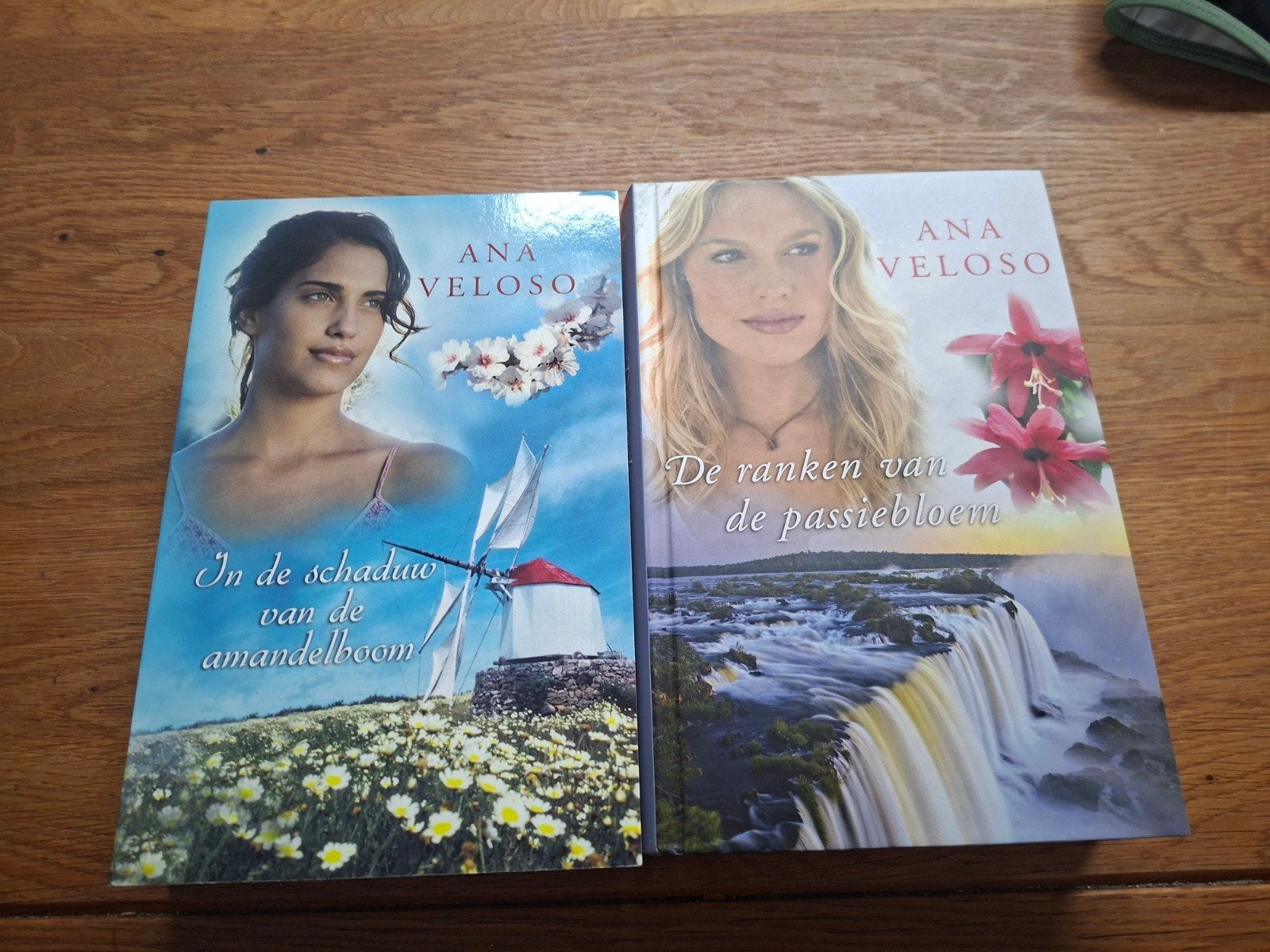 Ana Veloso boeken, Ophalen, Zo goed als nieuw, Ana Veloso, Nederland