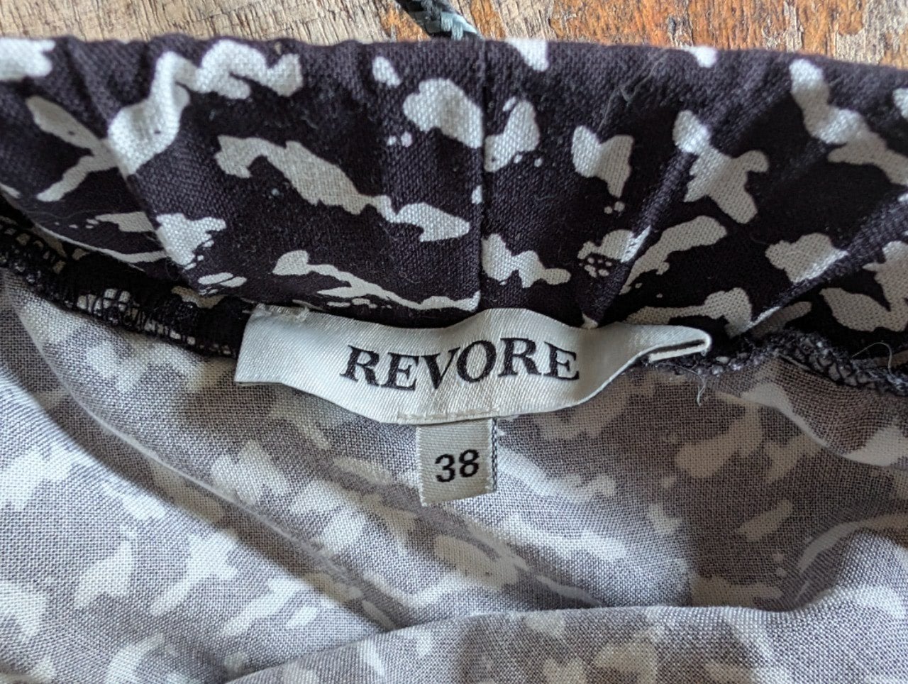 Lange rok met print - Revore - Maat 38, Maat 38/40 (M), Revore, Zwart, Ophalen of Verzenden