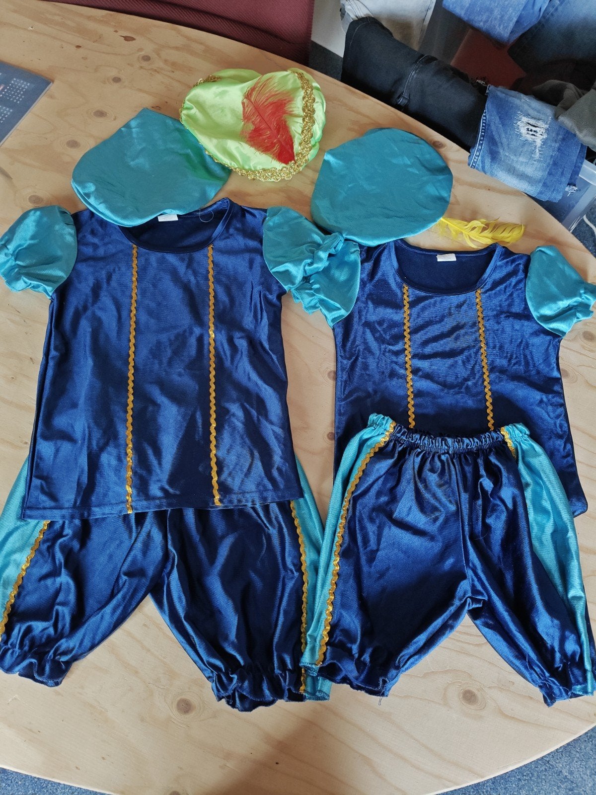 Pietenpakken 122/128 en 110/116- Blauw met goud, Kinderen en Baby's, Ophalen of Verzenden, Gebruikt, 122 t/m 128, Jongen of Meisje