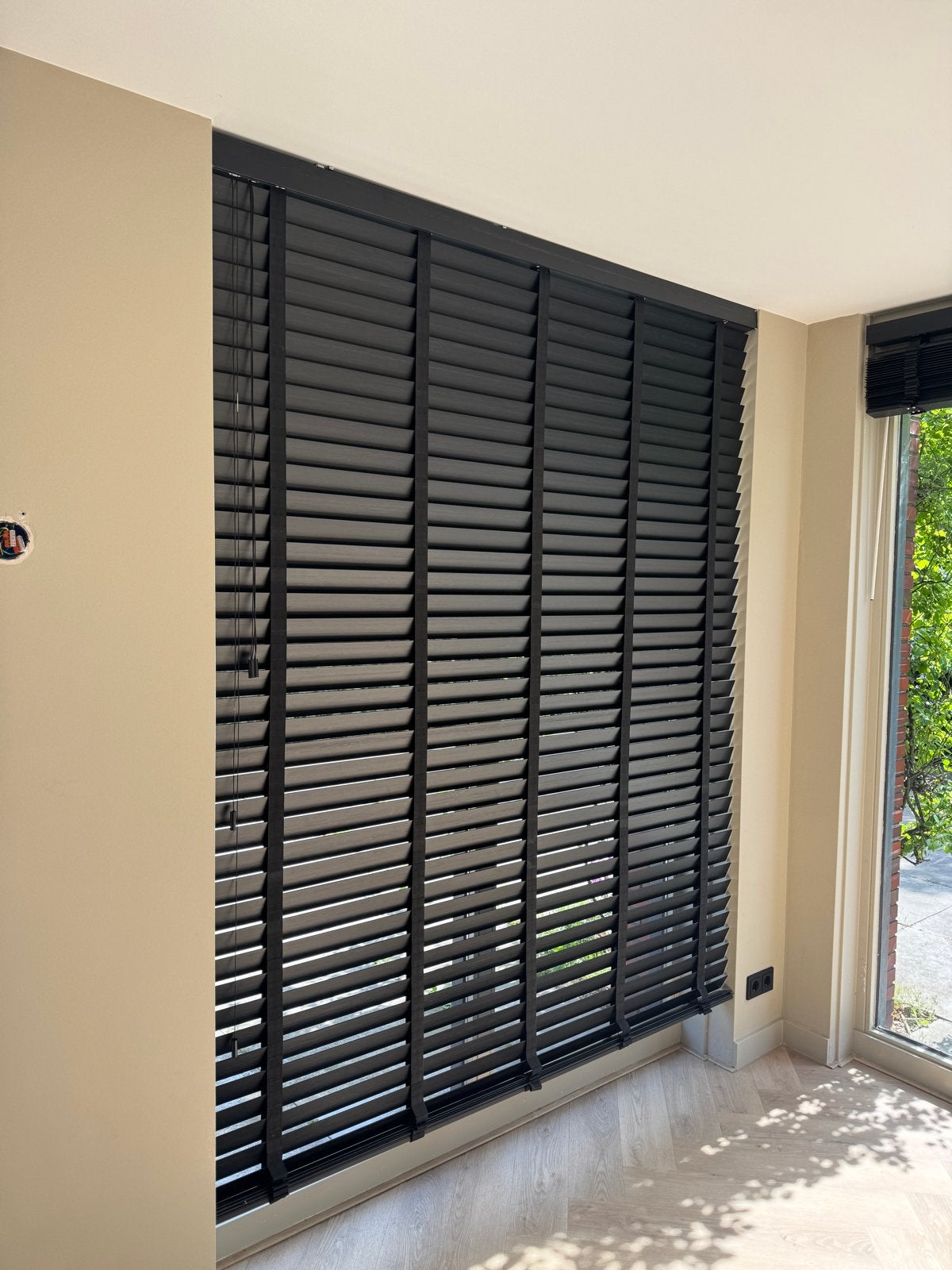 Zwarte houten jaloezieën - 180 / 185 cm x 260, Huis en Inrichting, Ophalen, 100 tot 150 cm, 200 cm of meer, Zwart