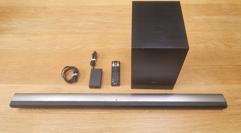 LG soundbar NB4530A met subwoofer IGST, Ophalen, Bluetooth, Gebruikt
