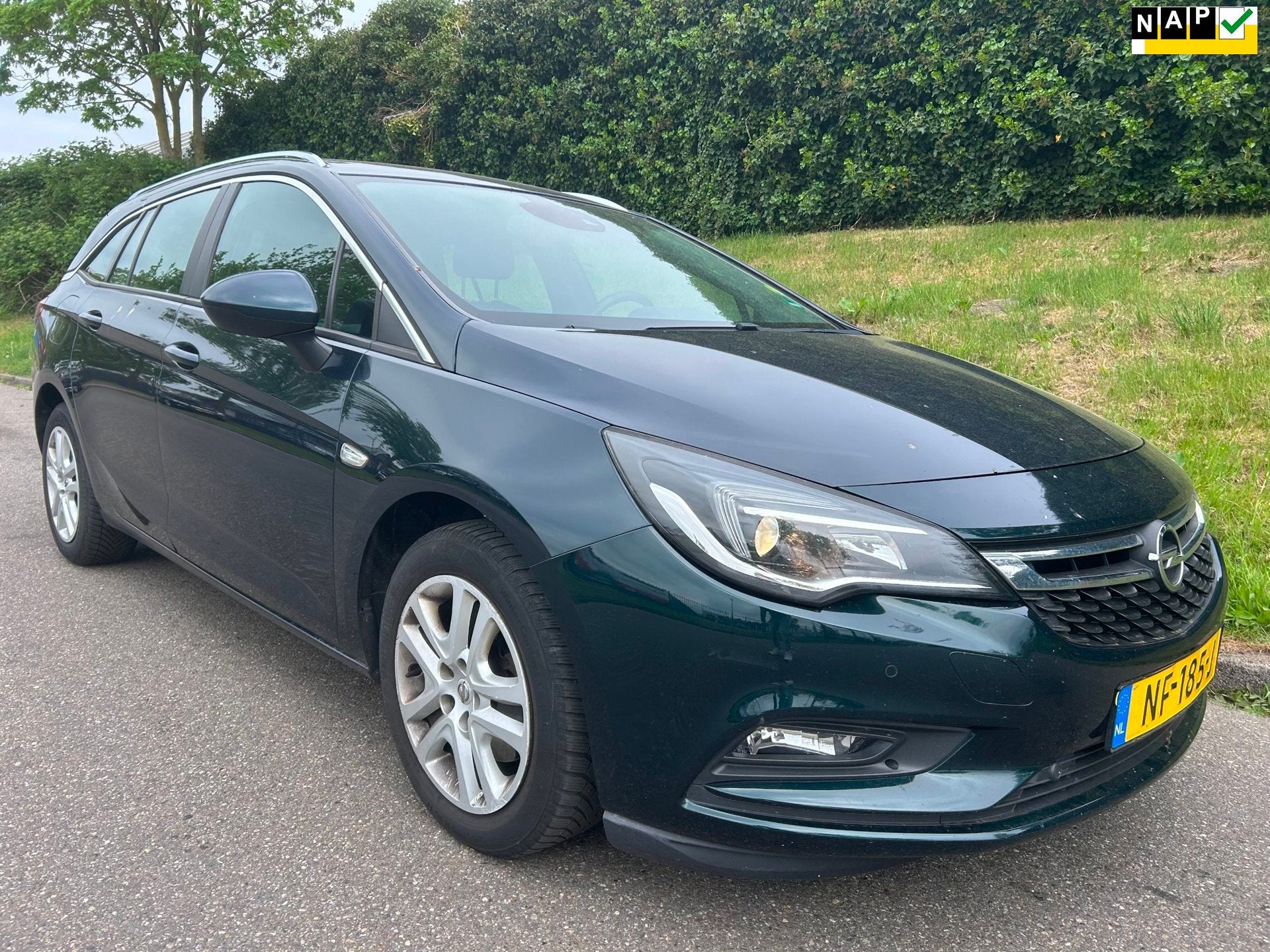 Opel Astra Sports Tourer 1.6 CDTI Business+ - Clima - Navi -, Voorwielaandrijving, 1350 kg, Gebruikt, Euro 6