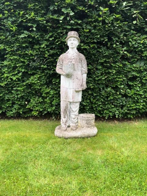 Groot tuinbeeld beeld boer sierbeton 142 cm h Gesigneerd, Ophalen, Gebruikt, Beton, Mensenbeeld
