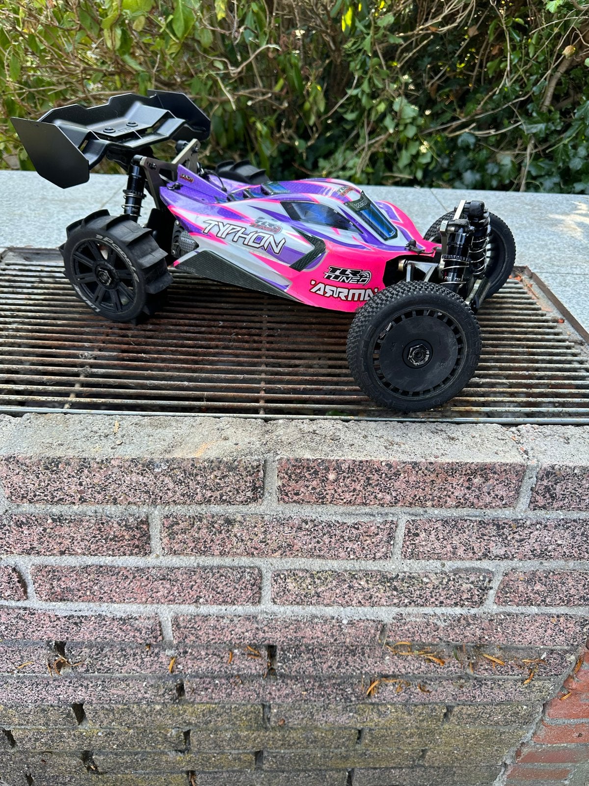 Arrma Typhon 6S tlr tuned met Lehner motor en Mamba ESC, Hobby en Vrije tijd, Elektro, Gebruikt, Auto offroad, Ophalen of Verzenden