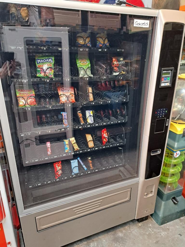 Snack automaat gekoeld Crane Merchant, Ophalen, Gebruikt