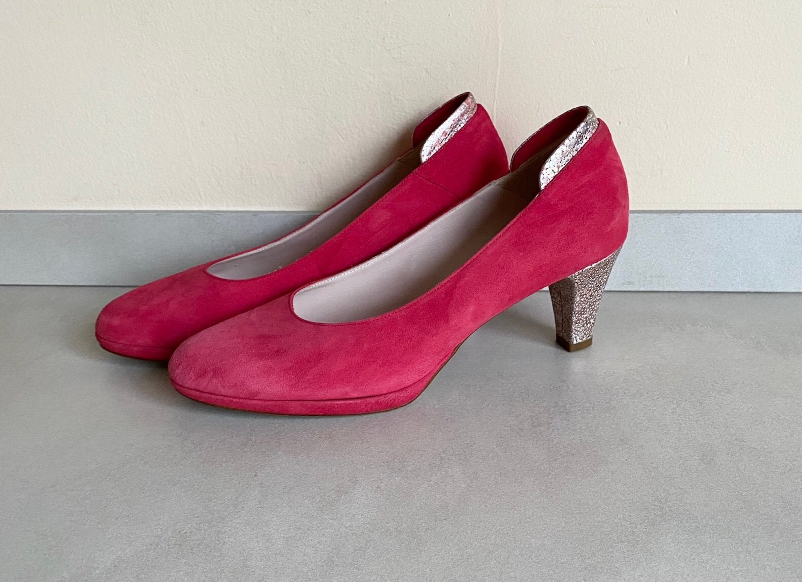 LILIAN PUMPS MT:40, Kleding | Dames, Schoenen, Pumps, Overige kleuren, Verzenden, Zo goed als nieuw