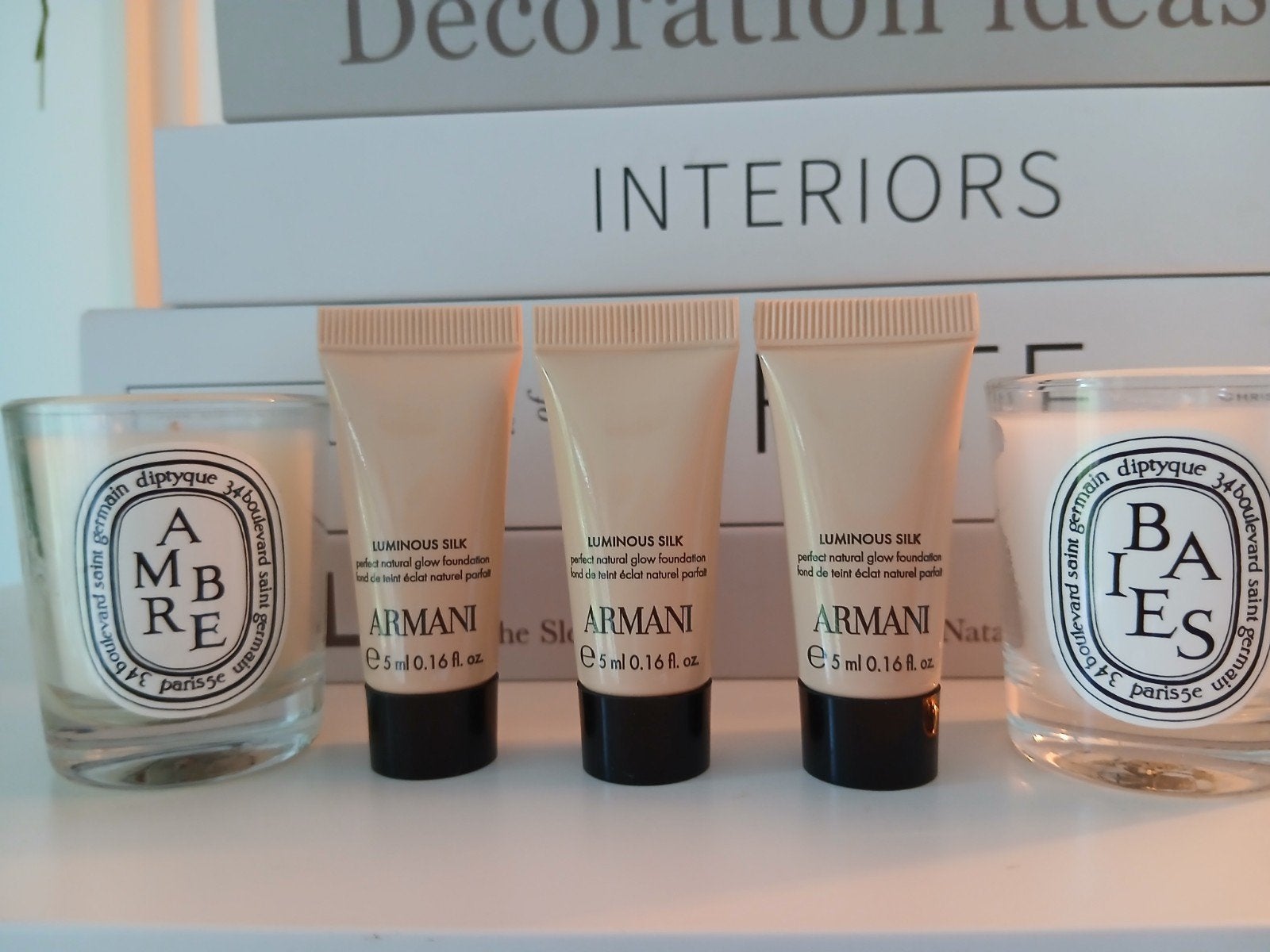 5 ML Armani Luminous Silk Foundation 2026 nu €2,99 per stuk, Ophalen of Verzenden, Nieuw, Zwart, Gehele gezicht