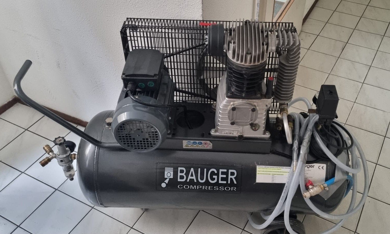 Bauger Compressor 100L, 8 Bar, 450L/Min, Ophalen, Gebruikt, 400 tot 800 liter/min, Mobiel