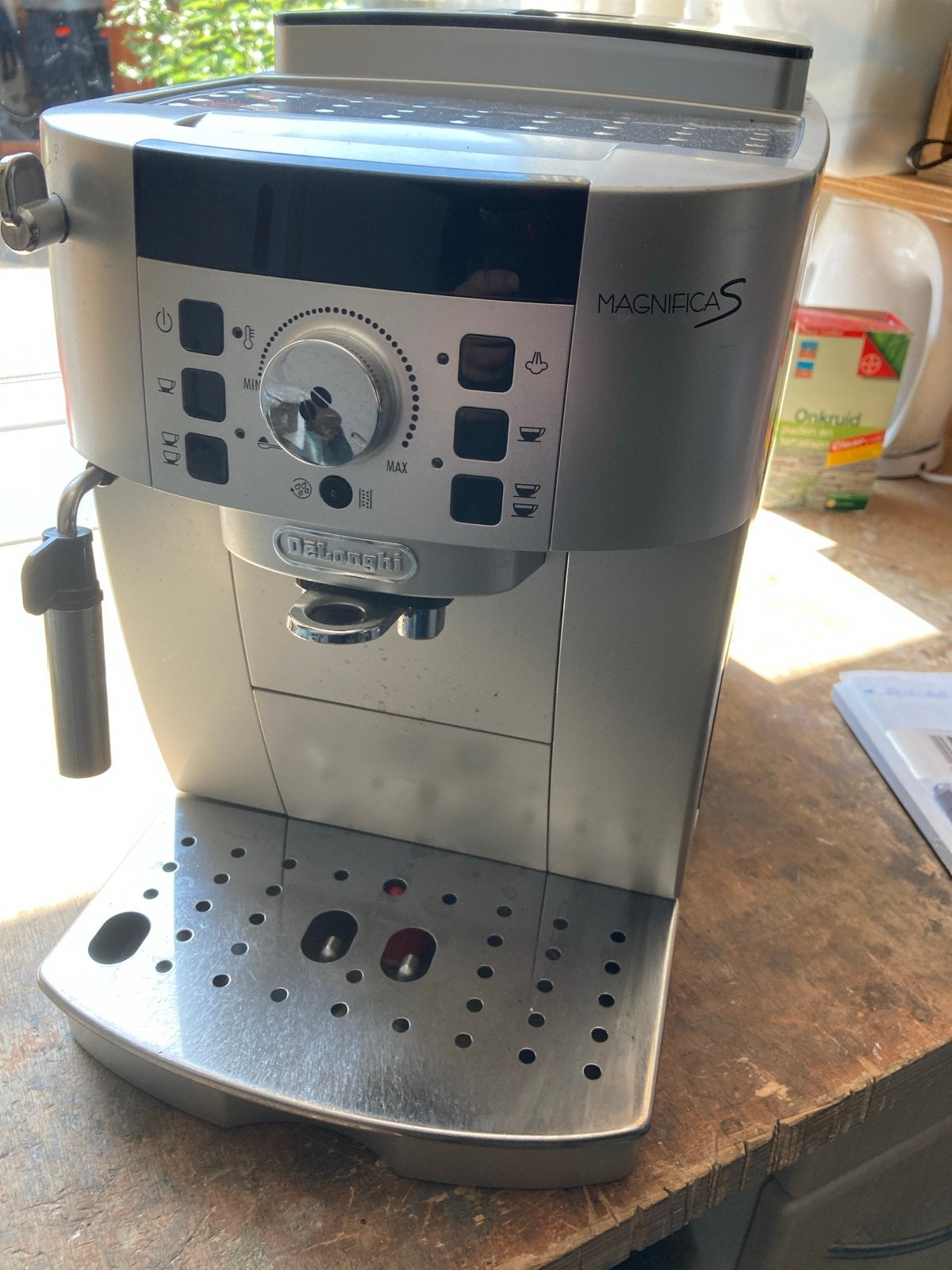 DeLonghi Magnifica S volautomatische espressomachine, Ophalen, Afneembaar waterreservoir, Gebruikt, Espresso apparaat
