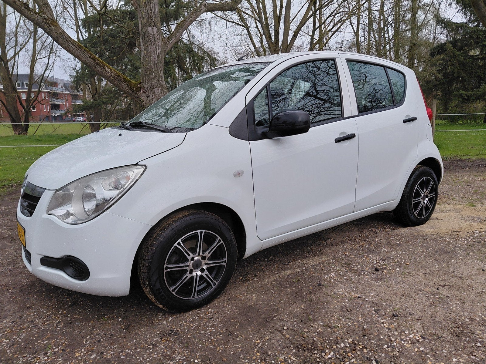 Opel Agila 1.0 12V 2013 Wit, Auto's, Opel, 31 €/maand, Origineel Nederlands, Handgeschakeld, Particulier