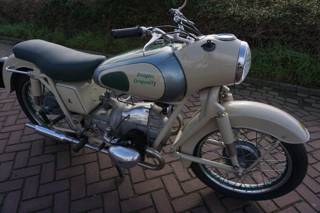 Unieke Uiterst Zeldzame !!! Douglas Dragonfly 350 cc bj 1957, Motoren, Motoren | Oldtimers, D, 2 cilinders, Overig, 350 cc
