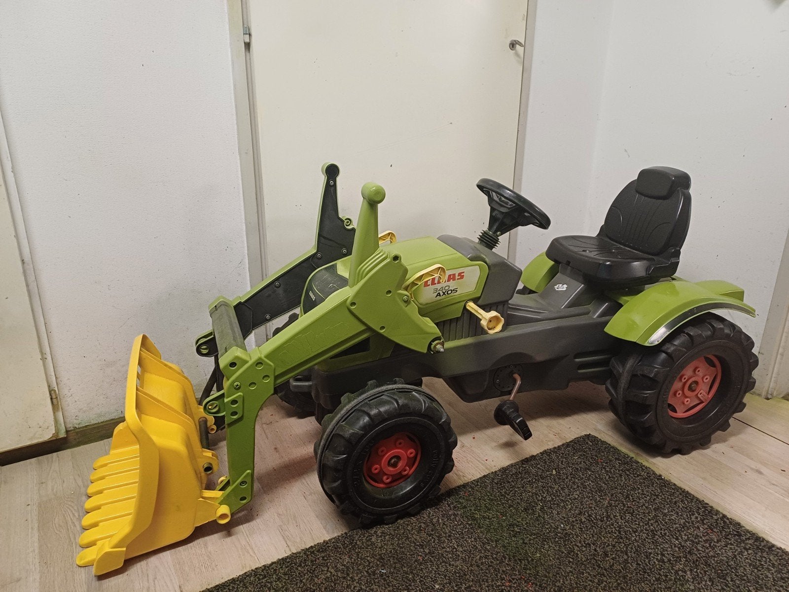 traptrekker  claas .met voorlader., Kinderen en Baby's, Ophalen of Verzenden, Zo goed als nieuw