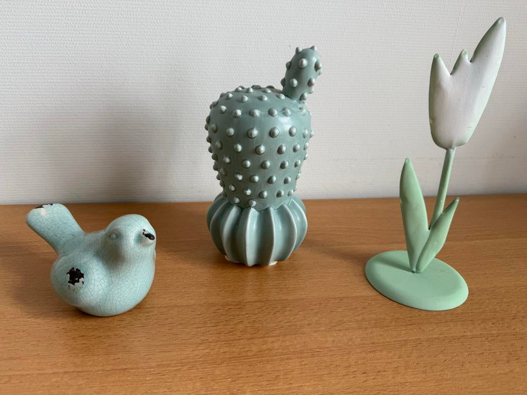 Diverse decoratie in mintgroen: vogel, cactus, tulp, Ophalen, Zo goed als nieuw