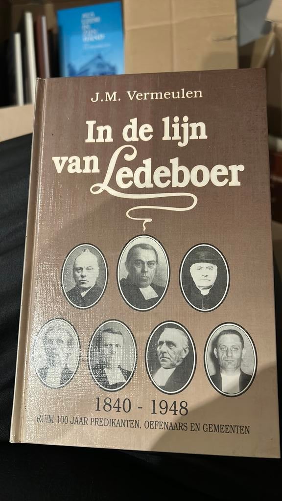 In de lijn van Ledeboer, Boeken, Ophalen of Verzenden, Zo goed als nieuw