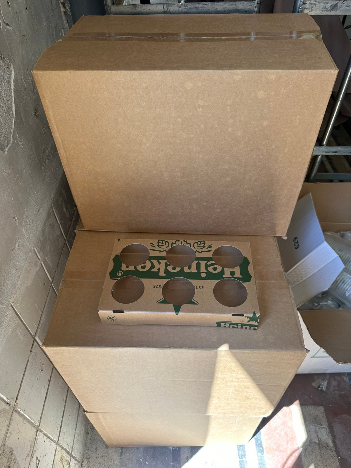 Kartonnen bier tray, Ophalen, Zo goed als nieuw, Minder dan 50 watt