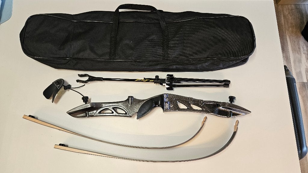 Core Jet Linkshandige recurve boog, Ophalen of Verzenden, Zo goed als nieuw, Recurveboog