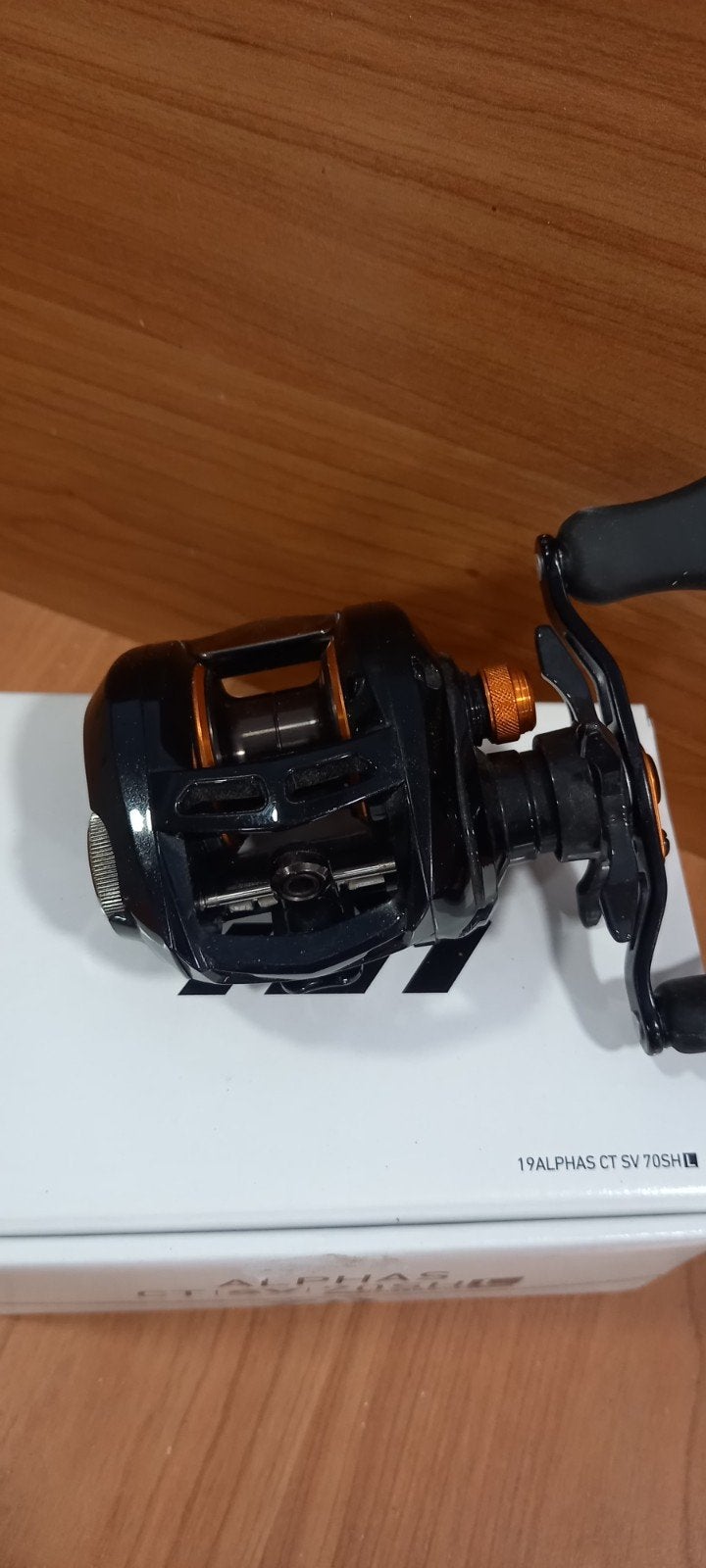 Daiwa Alphas CT-sv 70SHL linkshandige reel, Watersport en Boten, Hengelsport | Roofvissen, Molen, Nieuw, Ophalen of Verzenden