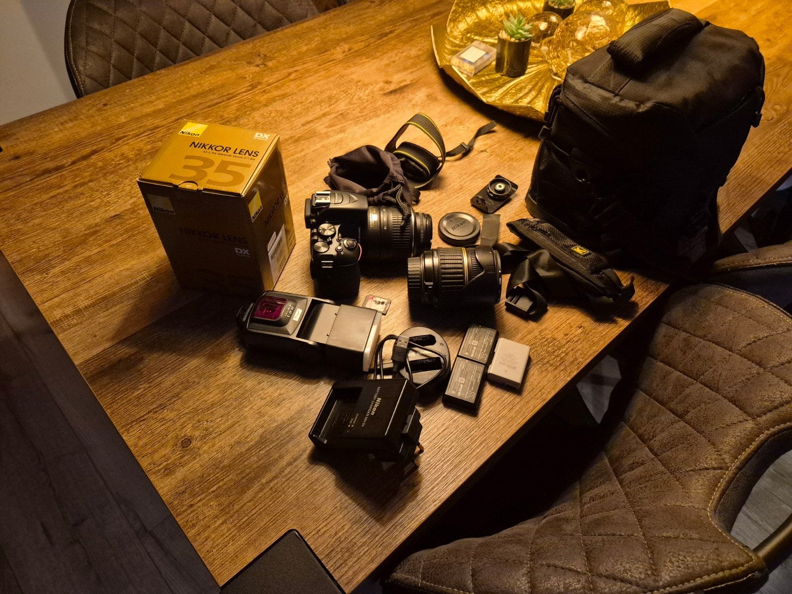 Nikon D5600 spiegelreflexcamera met accessoires en lenzen, Spiegelreflex, Zo goed als nieuw, Nikon, 8 keer of meer