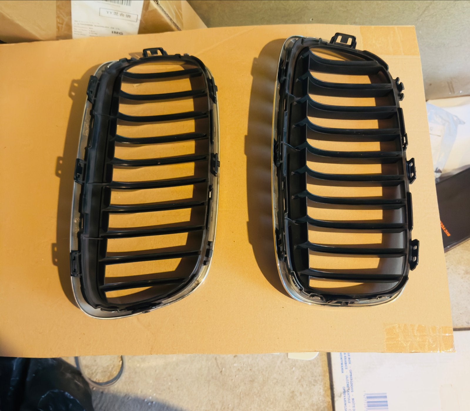 BMW F46-F45 Nieren Grille Set - Gebruikt, Ophalen, Gebruikt, Voor, Bumper