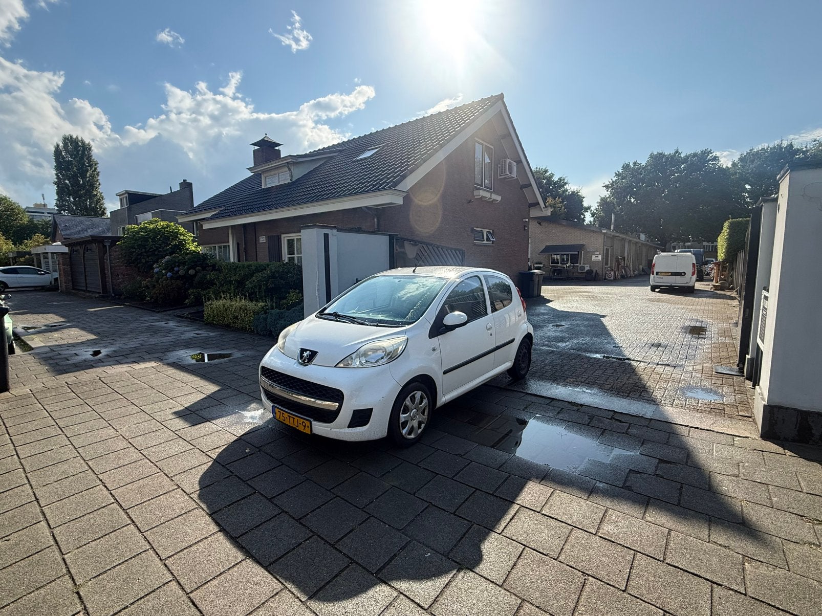 Peugeot 107  - 1.0 - 5DR  - 2012 - Airco - NAP, Voorwielaandrijving, Stof, Huisgarantie, Met garantie (alle)
