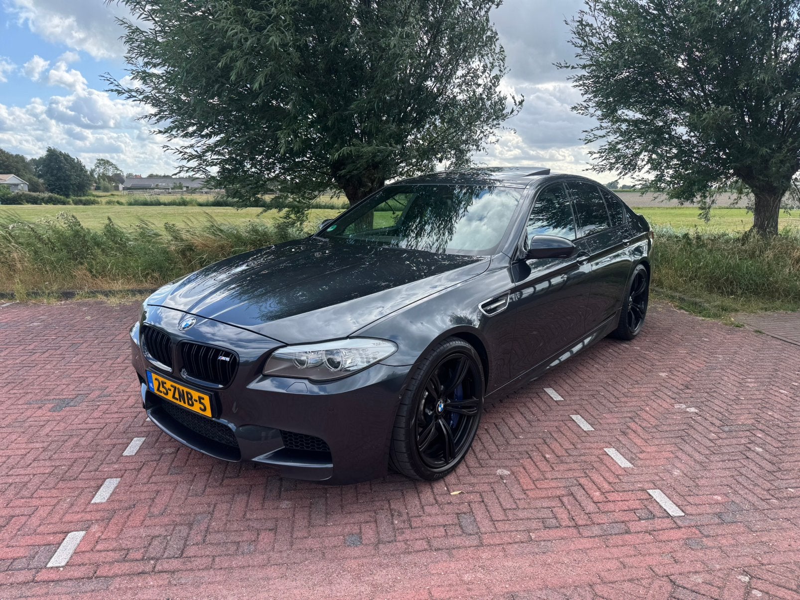 BMW M5 F10 2013, Liefhebbersauto, 676 PK, Goed onderhouden, Auto's, Automaat, Achterwielaandrijving, Sportstoelen, 8 cilinders