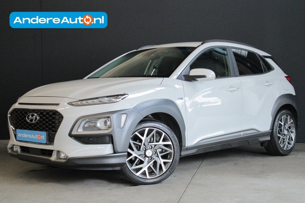 Hyundai KONA 1.6 GDI HEV Premium |trekhaak|elek stoel|leder|, Auto's, Hyundai, Gebruikt, Zwart, Wit, Leder
