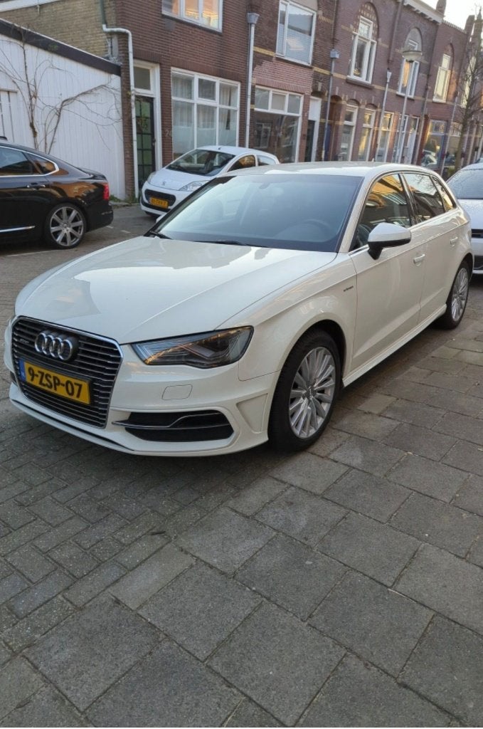 Audi A3 E-tron 2015 Wit, Auto's, Apple Carplay, 4 cilinders, Wit, 1395 cc