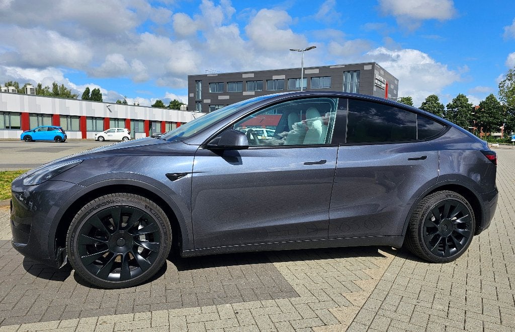 Tesla Model Y RWD (2023) | Premium Uitvoering| 20" |Garantie