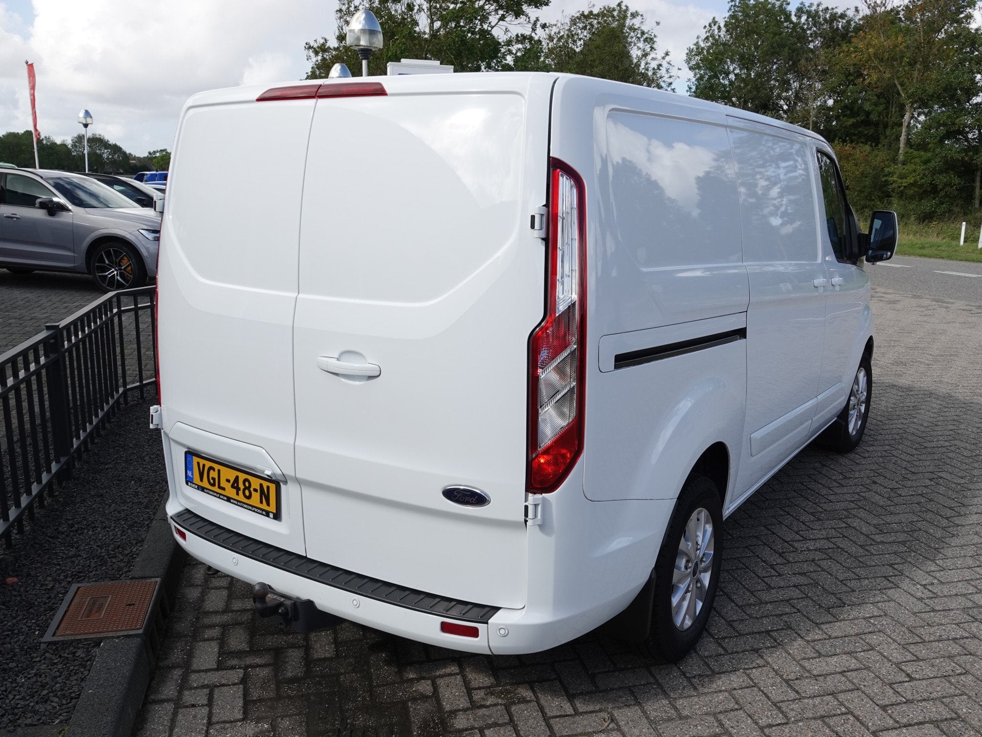 Ford Transit Custom 280 2.0 TDCI 170PK AUTOM. L1H1 Limited T, Stof, Euro 6, 4 cilinders, Wit